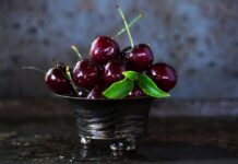 Červíci v třešních? Stačí tento jednoduchý trik a budou FUČ … už jen zakousnout